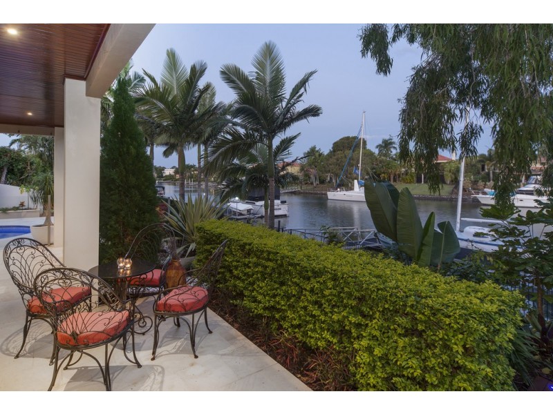 1094 Beechwood Drive, Hope Island QLD 4212