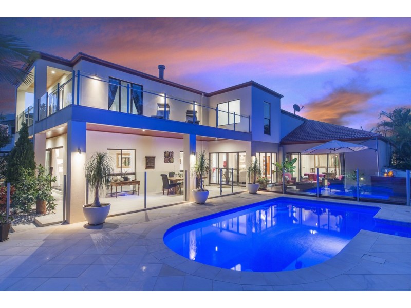 1094 Beechwood Drive, Hope Island QLD 4212