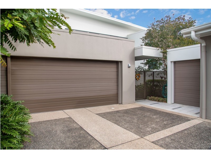 7519 The Links, Springfield Drive, Hope Island QLD 4212