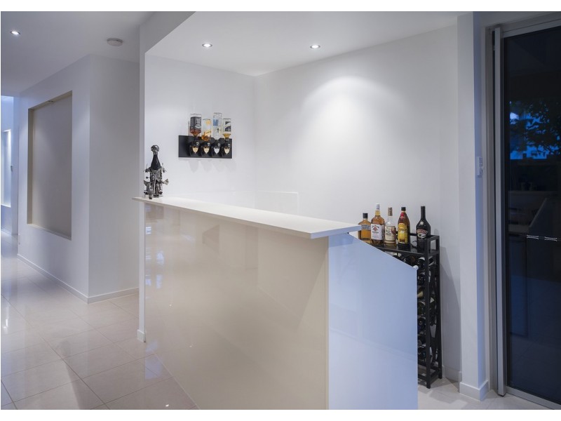 42 Quayside Drive, Helensvale QLD 4212