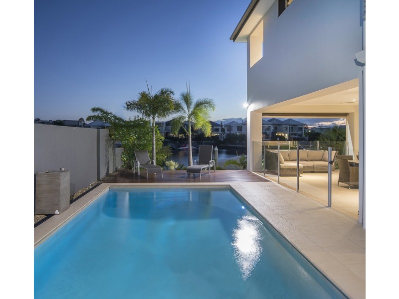 42 Quayside Drive, Helensvale QLD 4212