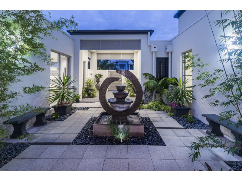 2602 Gracemere Cct North, Hope Island QLD 4212