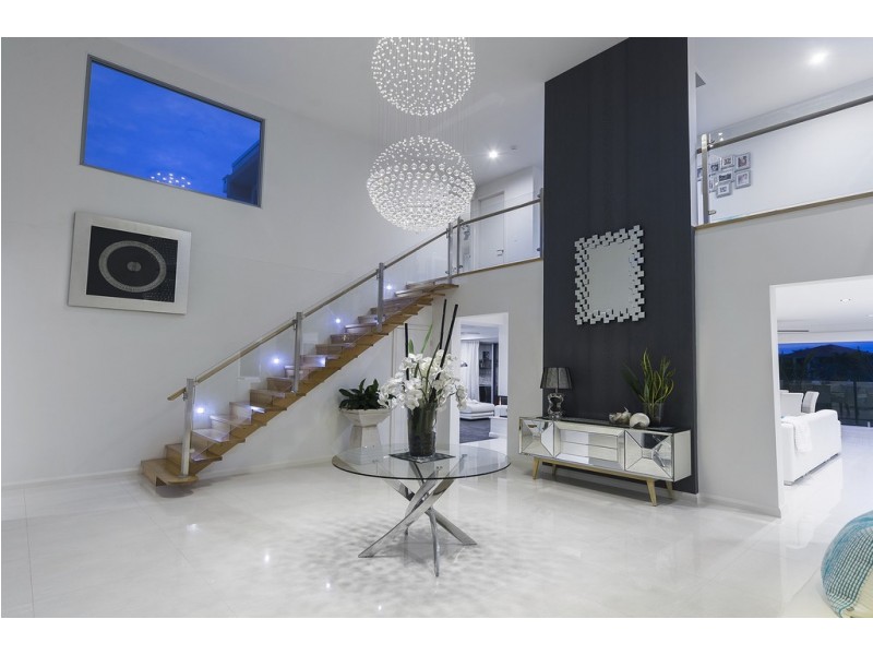 2602 Gracemere Cct North, Hope Island QLD 4212