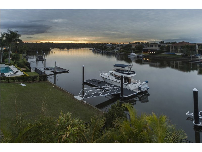 2602 Gracemere Cct North, Hope Island QLD 4212