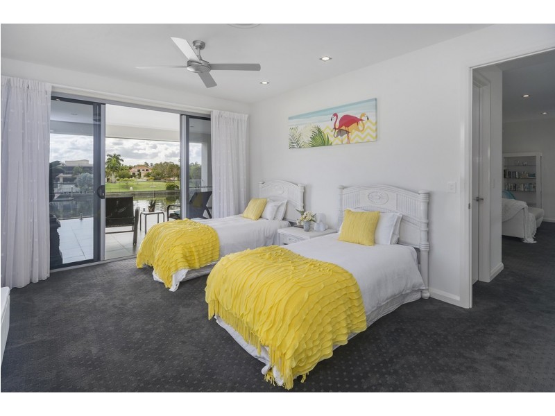 2602 Gracemere Cct North, Hope Island QLD 4212