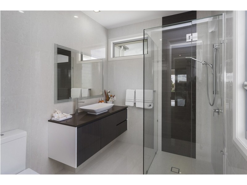 2602 Gracemere Cct North, Hope Island QLD 4212