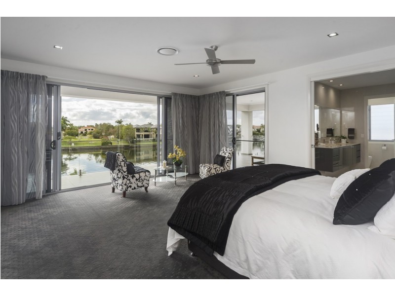 2602 Gracemere Cct North, Hope Island QLD 4212