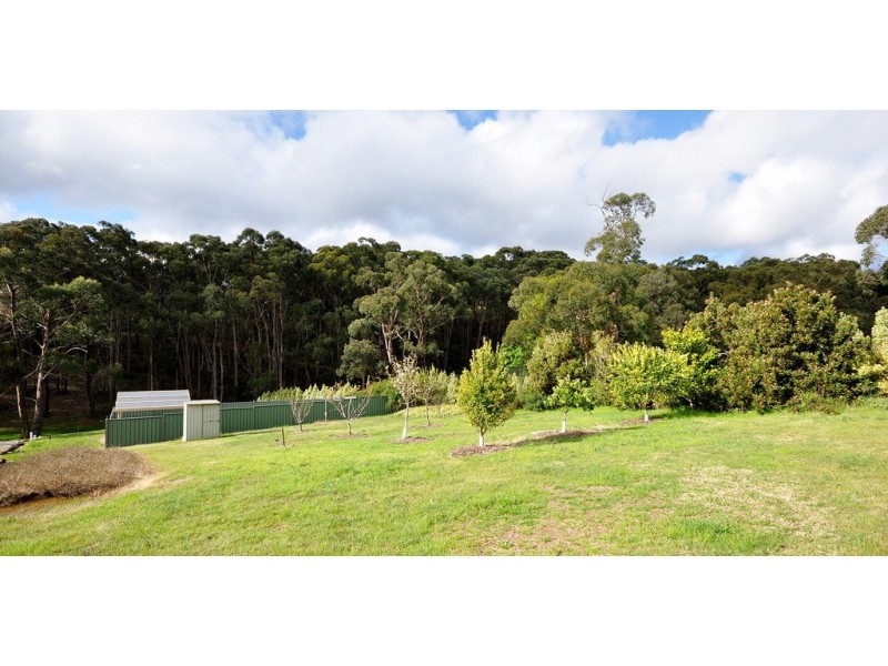 16 Nioka Drive, Ironbank SA 5153
