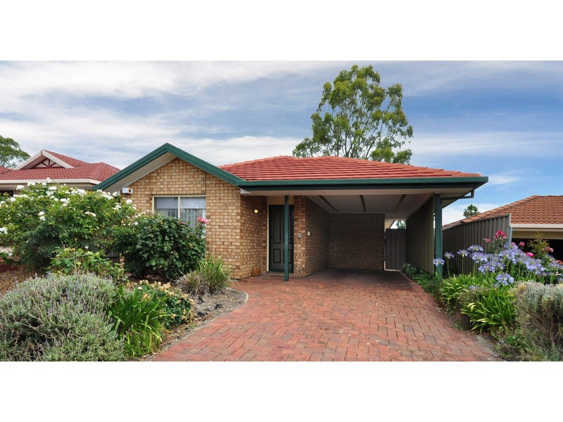 11 Ebony Court, Woodcroft SA 5162