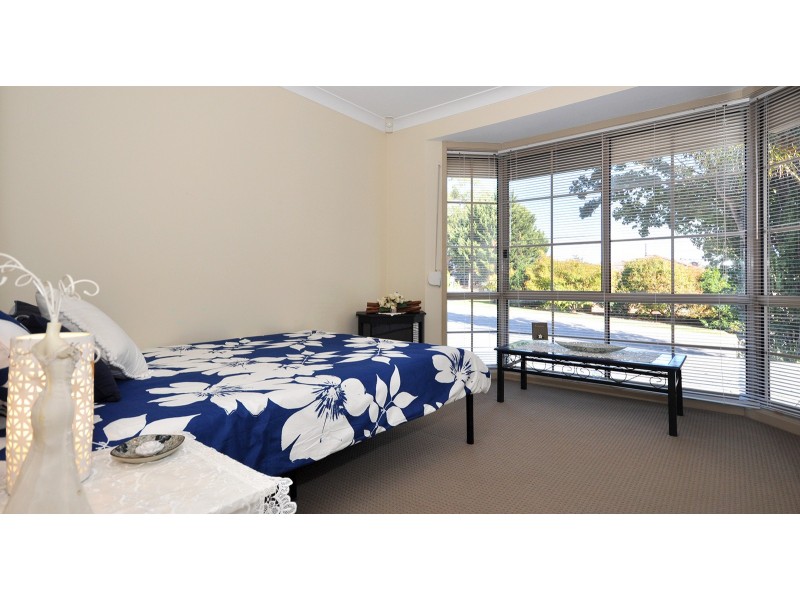 2 Cranbourne Drive, O’halloran Hill SA 5158