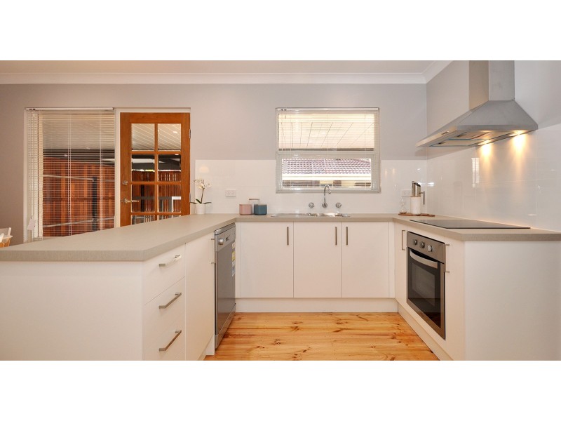 34 Arnold Drive, Hackham SA 5163