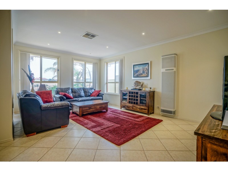 82 Gilmore Crescent, Wallaroo SA 5556