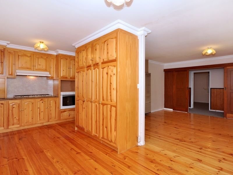 16 Jennifer Drive, Happy Valley SA 5159