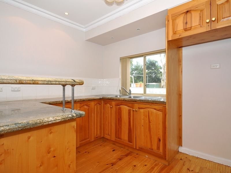 16 Jennifer Drive, Happy Valley SA 5159