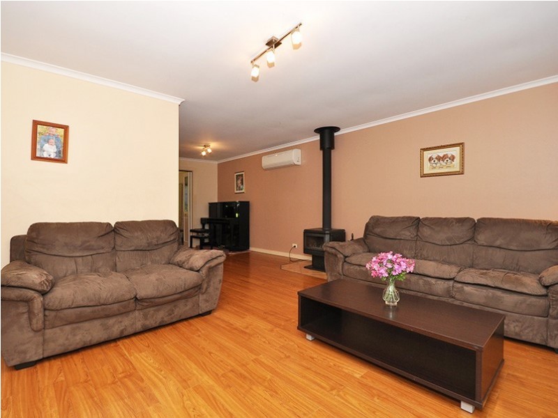 69 Sunnymeade Drive, Aberfoyle Park SA 5159