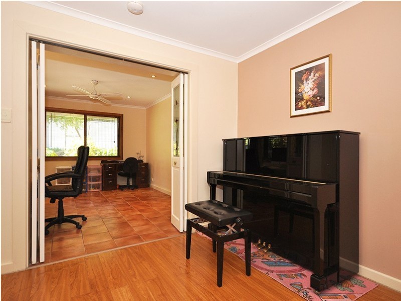 69 Sunnymeade Drive, Aberfoyle Park SA 5159