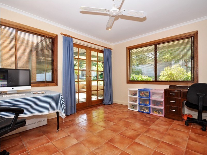 69 Sunnymeade Drive, Aberfoyle Park SA 5159