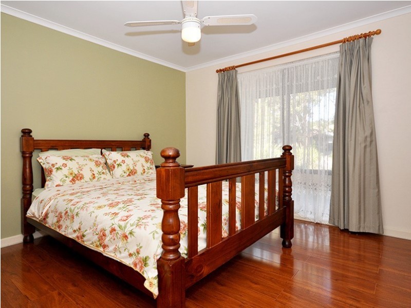 69 Sunnymeade Drive, Aberfoyle Park SA 5159