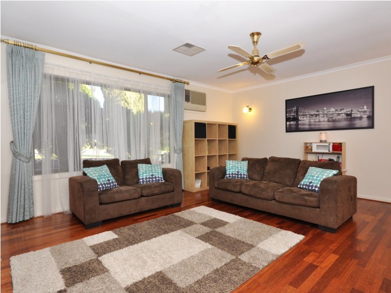 25 Pennant Street, Aberfoyle Park SA 5159