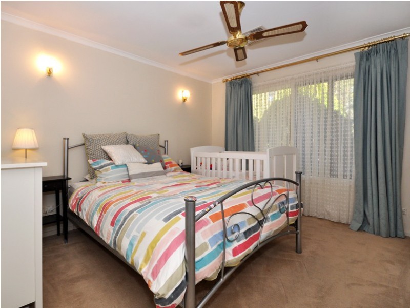 25 Pennant Street, Aberfoyle Park SA 5159