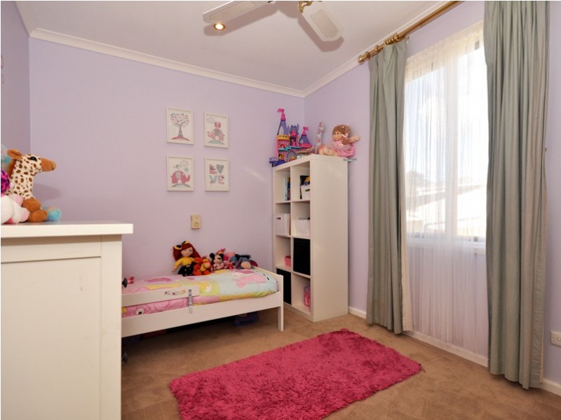 25 Pennant Street, Aberfoyle Park SA 5159