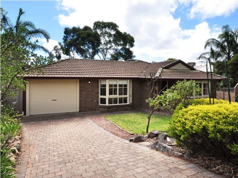 4 Dulcet Close, Aberfoyle Park SA 5159