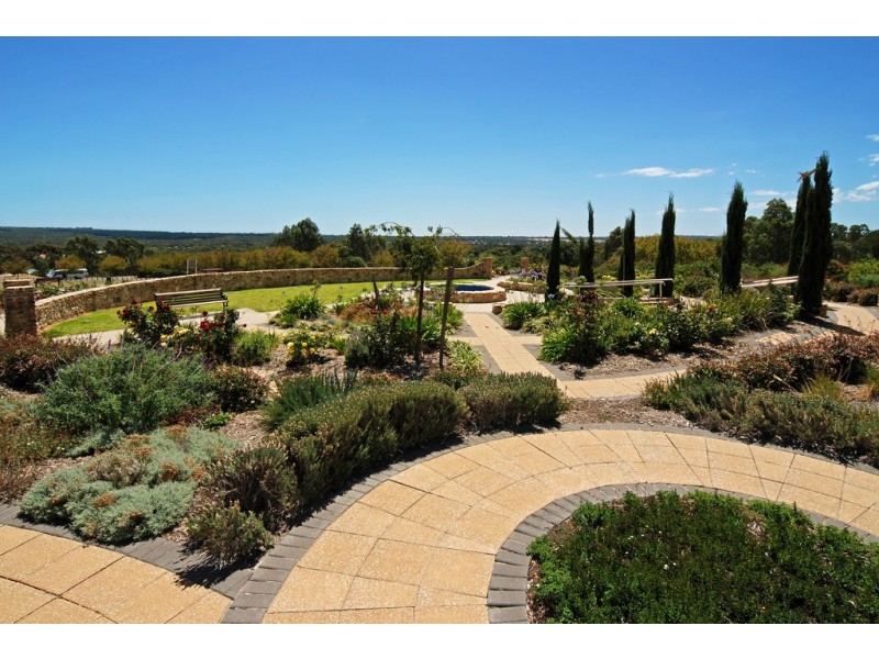 4 Dulcet Close, Aberfoyle Park SA 5159