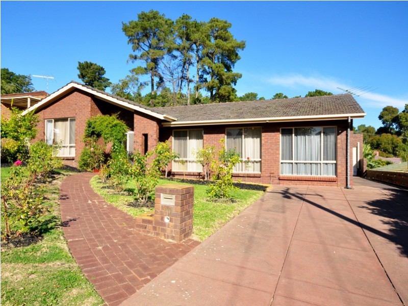 20 Tania Drive, Aberfoyle Park SA 5159