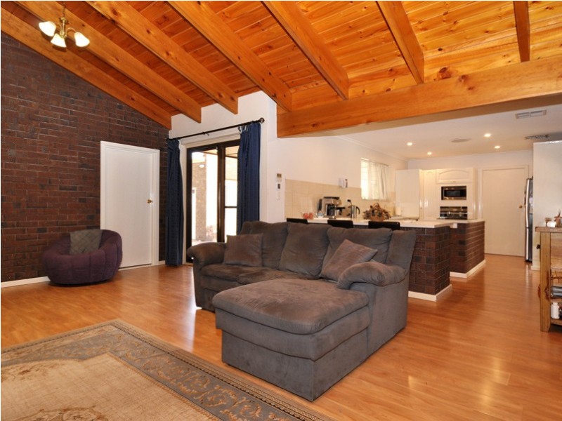 20 Tania Drive, Aberfoyle Park SA 5159