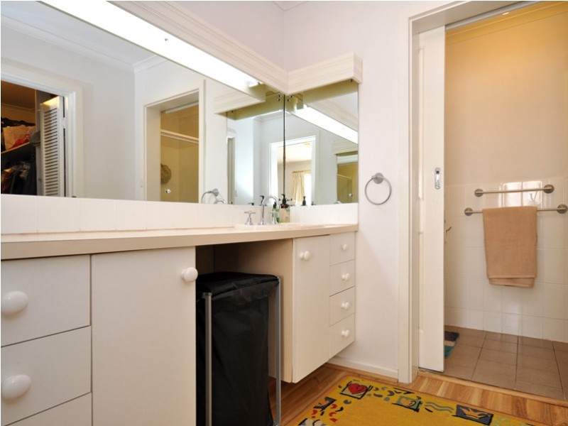 20 Tania Drive, Aberfoyle Park SA 5159