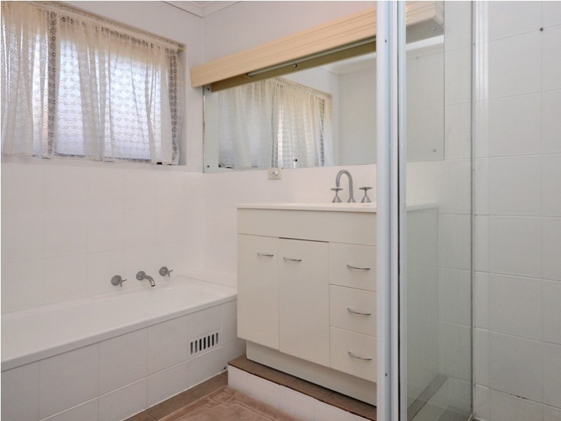 20 Tania Drive, Aberfoyle Park SA 5159