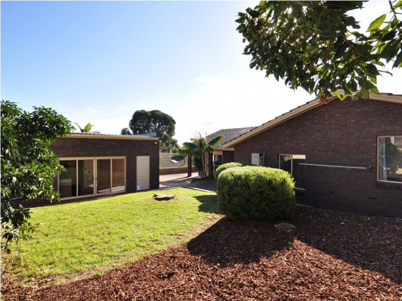 20 Tania Drive, Aberfoyle Park SA 5159