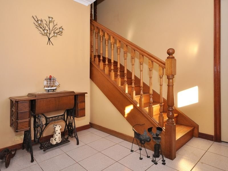 9 Kenihans Road, Happy Valley SA 5159