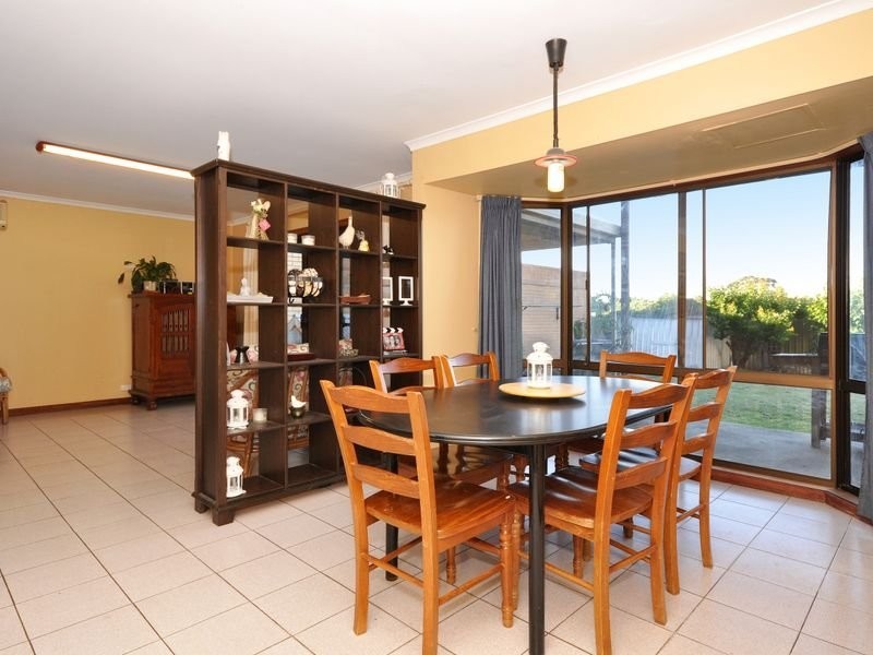 9 Kenihans Road, Happy Valley SA 5159