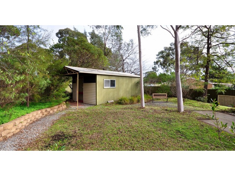 1 Topaz Drive, Flagstaff Hill SA 5159