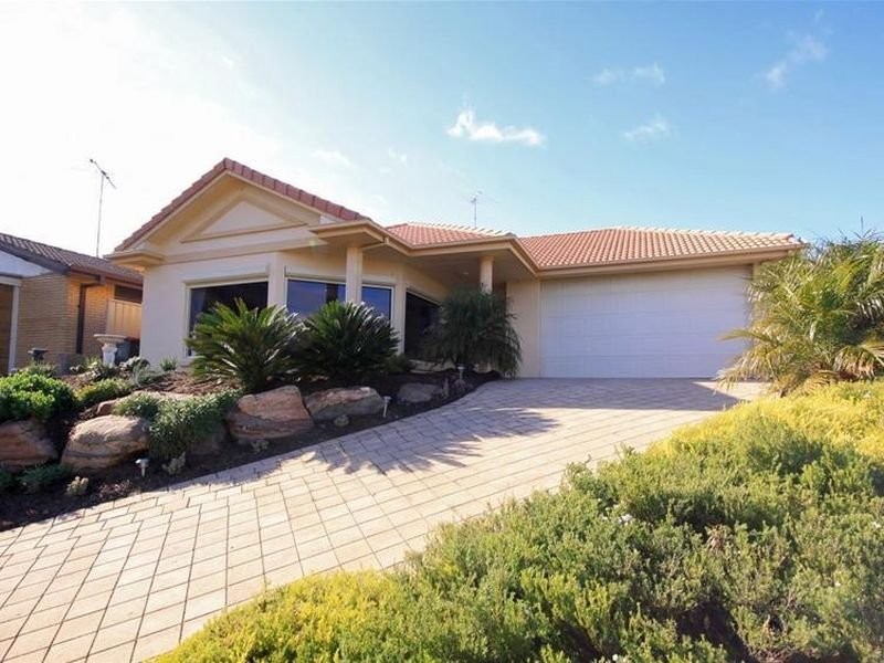 4 Murnada Street, Hallett Cove SA 5158