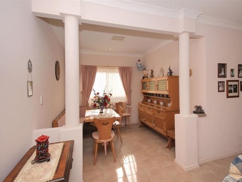 4 Murnada Street, Hallett Cove SA 5158