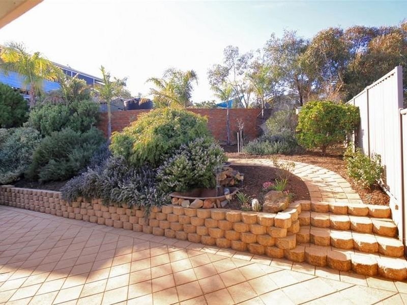 4 Murnada Street, Hallett Cove SA 5158