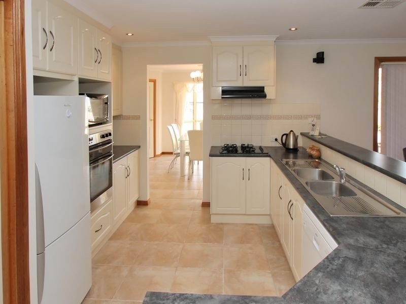 38 Coachwood Drive, Aberfoyle Park SA 5159