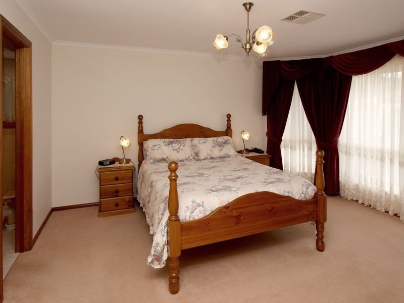 38 Coachwood Drive, Aberfoyle Park SA 5159
