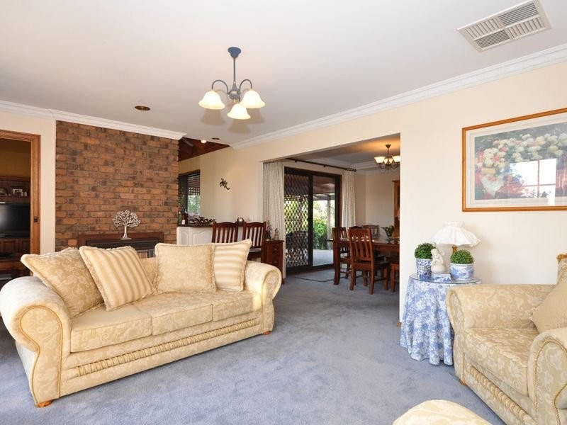 29 Grevillea Road, Aberfoyle Park SA 5159