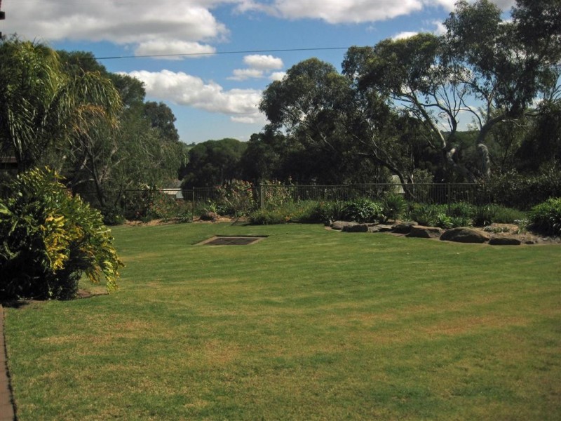 29 Grevillea Road, Aberfoyle Park SA 5159