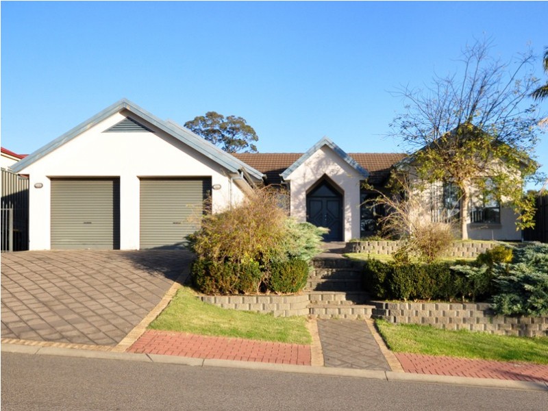 10 Bushland Drive, Aberfoyle Park SA 5159