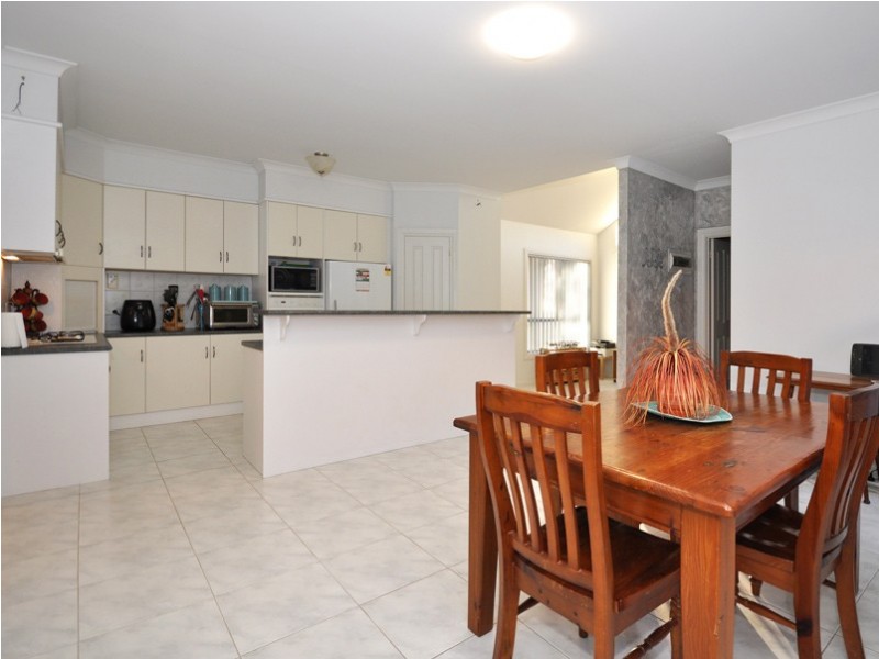 10 Bushland Drive, Aberfoyle Park SA 5159
