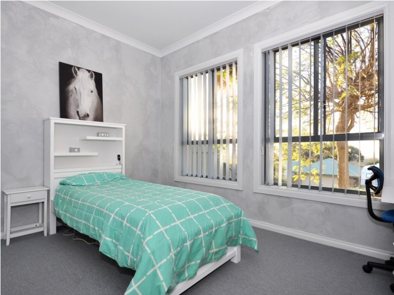 10 Bushland Drive, Aberfoyle Park SA 5159