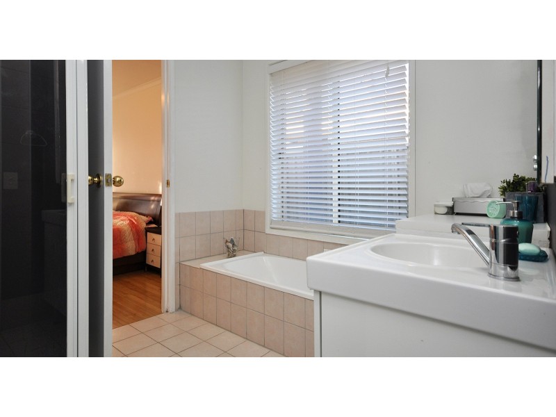 34 Homestead Drive, Aberfoyle Park SA 5159
