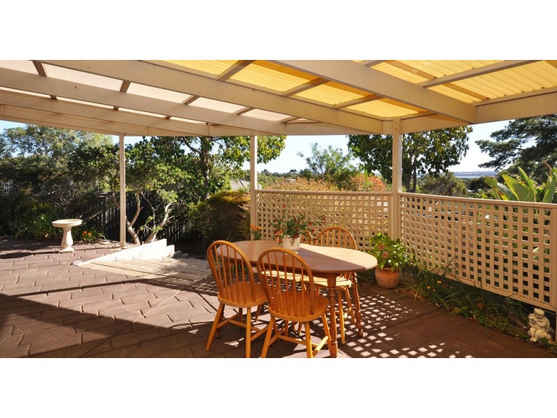 12 Ridgefield Close, Aberfoyle Park SA 5159