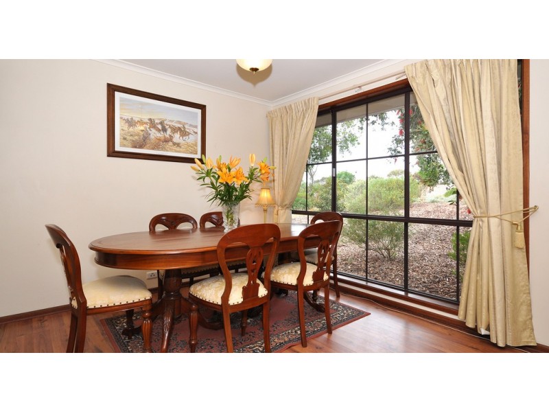 12 Ridgefield Close, Aberfoyle Park SA 5159