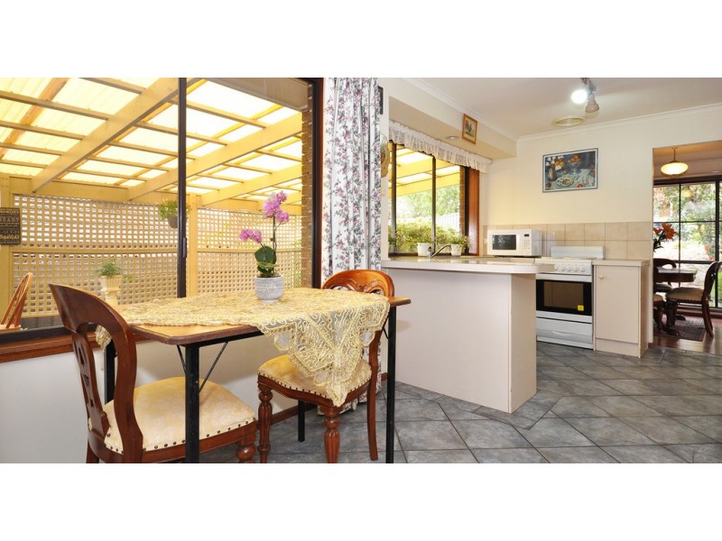 12 Ridgefield Close, Aberfoyle Park SA 5159