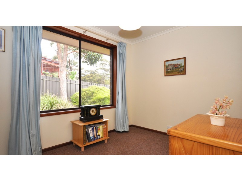12 Ridgefield Close, Aberfoyle Park SA 5159